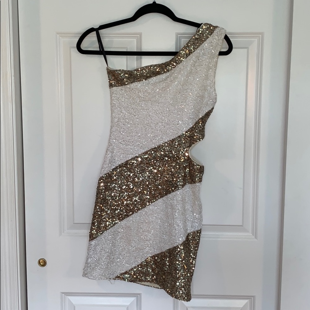 Sequined bebe party dress